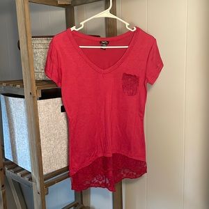 Womens short sleeve tee shirt. Size S